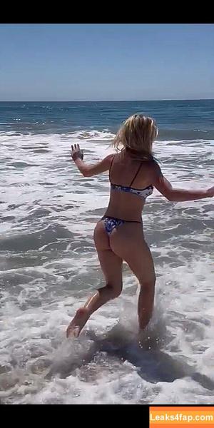 Emma Brooks photo #0297