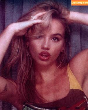 Emma Brooks photo #0315