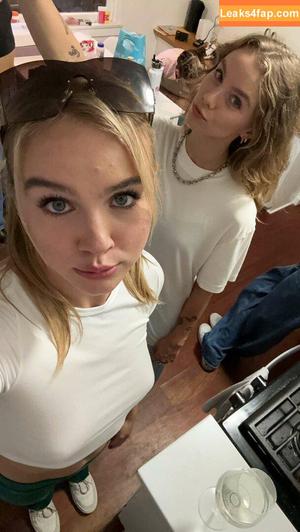 Emma Brooks photo #0359