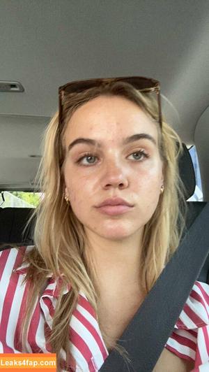 Emma Brooks photo #0364