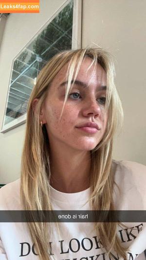 Emma Brooks photo #0401