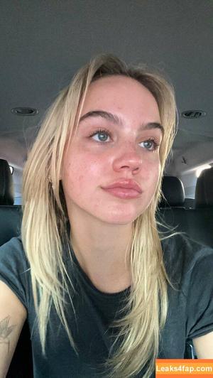 Emma Brooks photo #0472