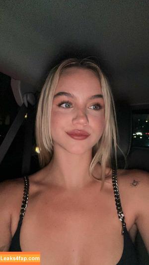 Emma Brooks photo #0492