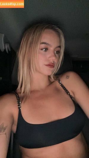 Emma Brooks photo #0494