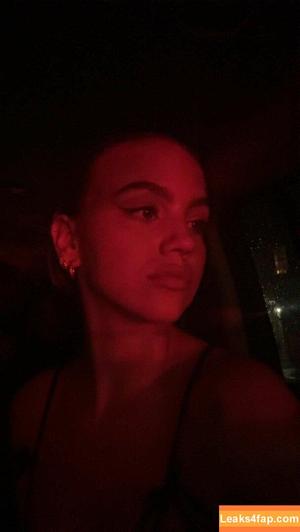 Emma Brooks photo #0512