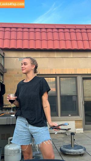 Emma Brooks photo #0539