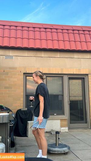 Emma Brooks photo #0551