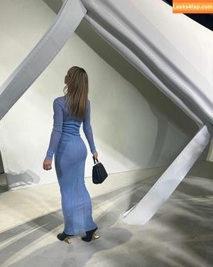 Emma Brooks photo #0554