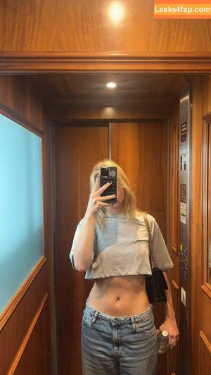 Emma Brooks photo #0563