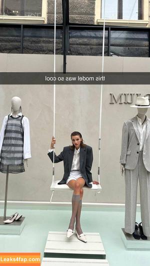 Emma Brooks photo #0567