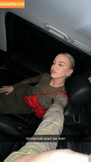 Emma Brooks photo #0569