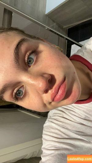 Emma Brooks photo #0614