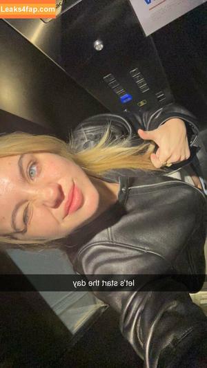 Emma Brooks photo #0615