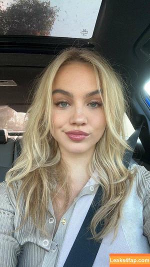 Emma Brooks photo #0677