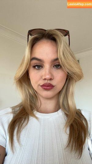 Emma Brooks photo #0686