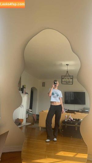 Emma Brooks photo #0695