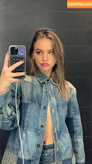 Emma Brooks photo #0711