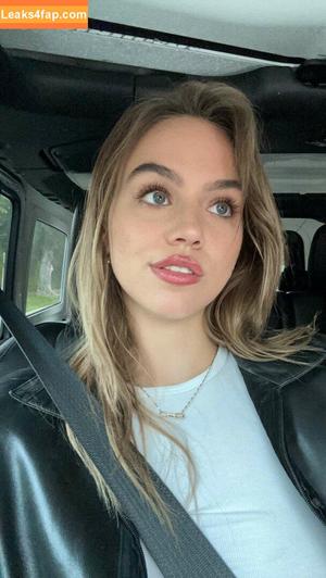 Emma Brooks photo #0732