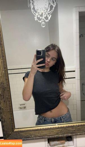 Emma Brooks photo #0863