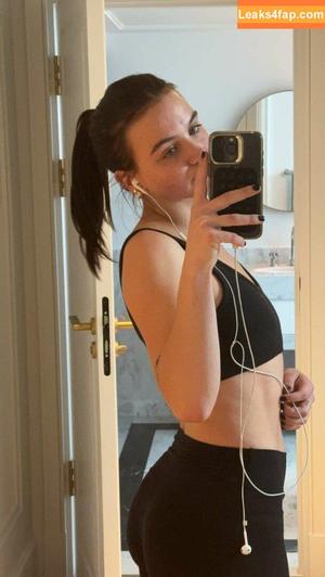 Emma Brooks photo #0864