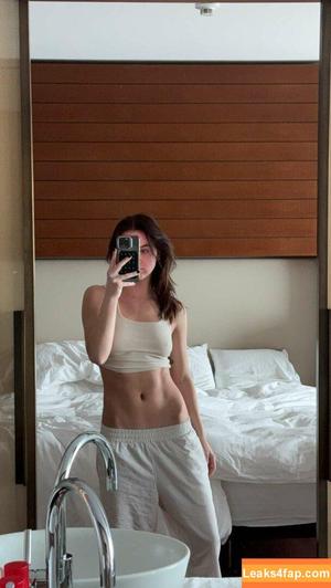 Emma Brooks photo #0878