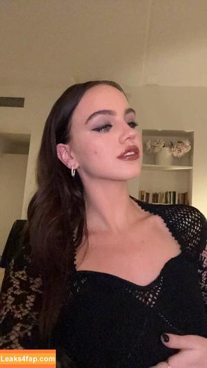 Emma Brooks photo #0883