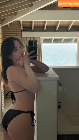 Emma Brooks photo #0919