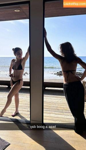 Emma Brooks photo #0921