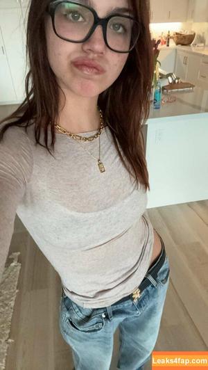 Emma Brooks photo #0965