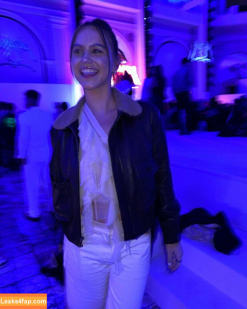 Emma Brooks / emma_brooks / emmabrooks leaked photo photo #1100