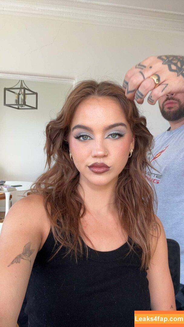 Emma Brooks / emma_brooks / emmabrooks leaked photo photo #1111