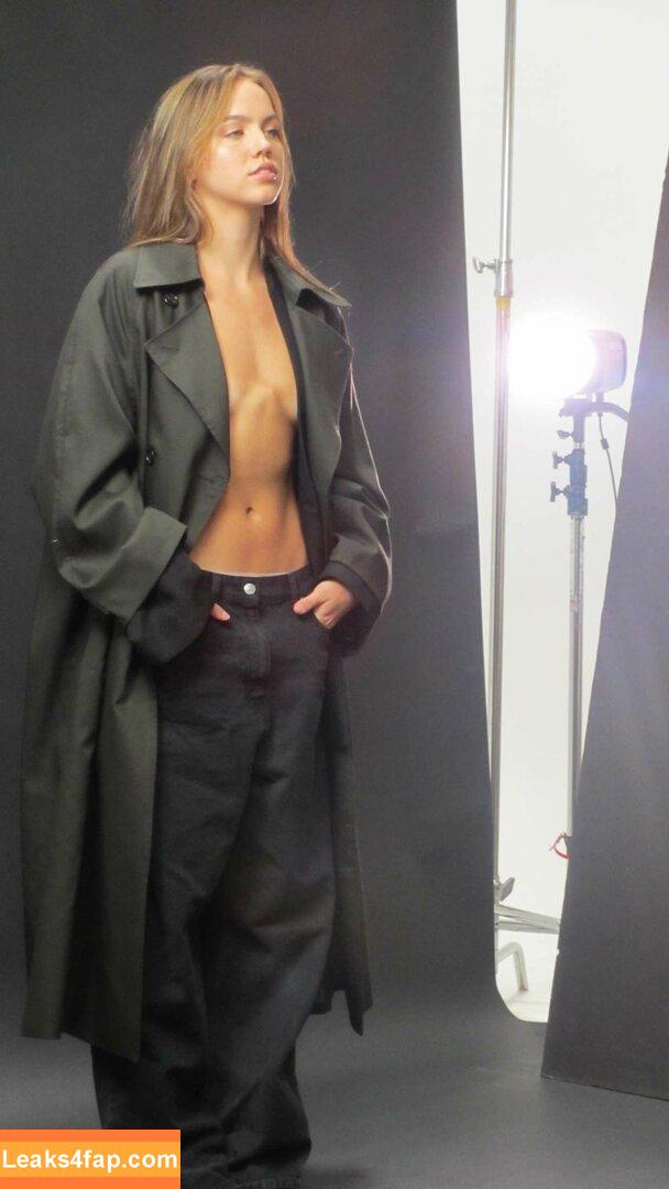 Emma Brooks / emma_brooks / emmabrooks leaked photo photo #1256