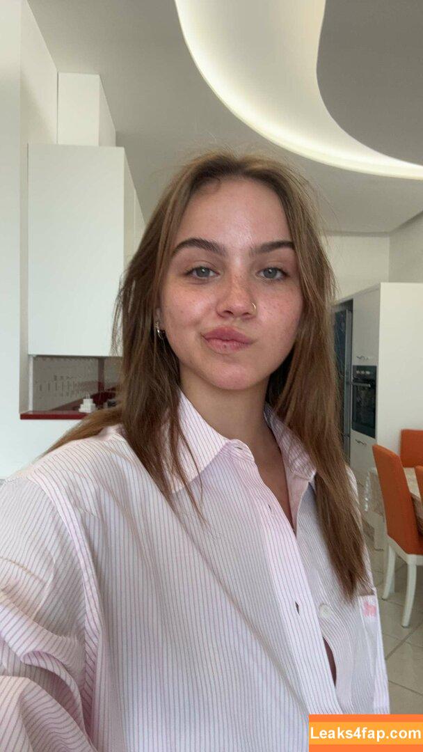 Emma Brooks / emma_brooks / emmabrooks leaked photo photo #1294