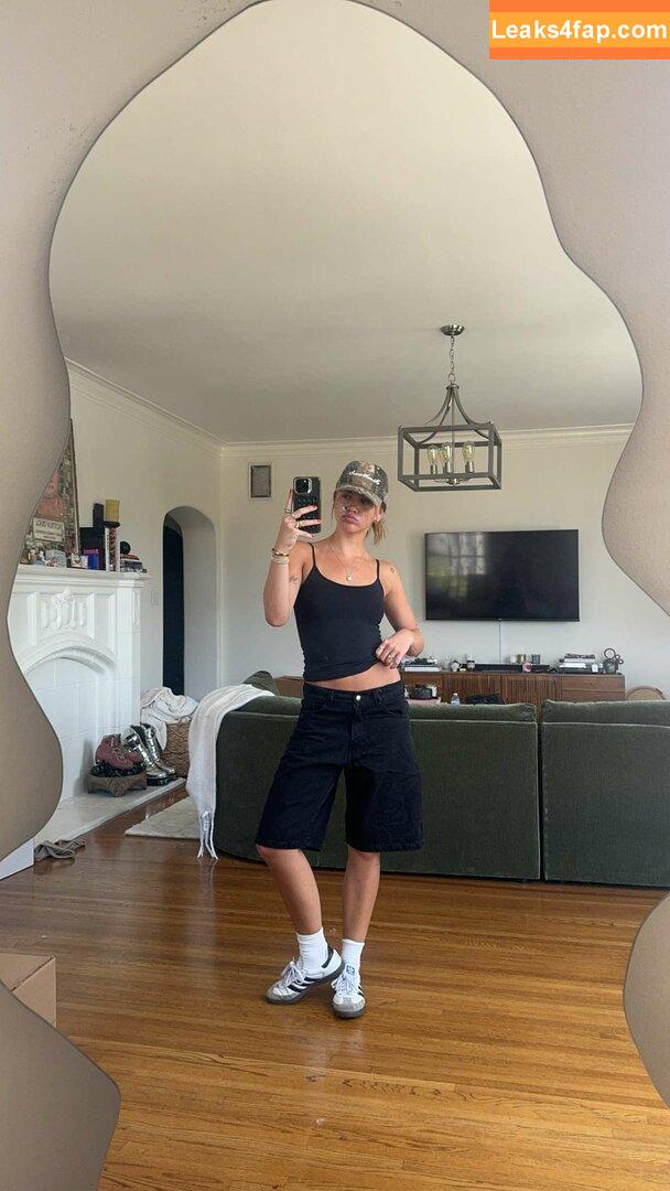 Emma Brooks / emma_brooks / emmabrooks leaked photo photo #1464