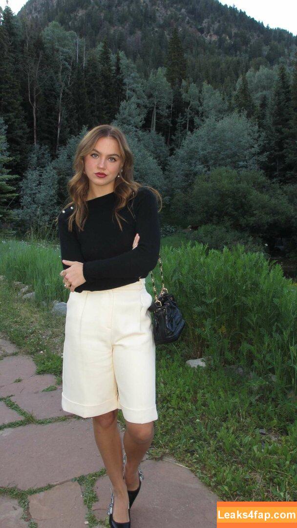 Emma Brooks / emma_brooks / emmabrooks leaked photo photo #1782