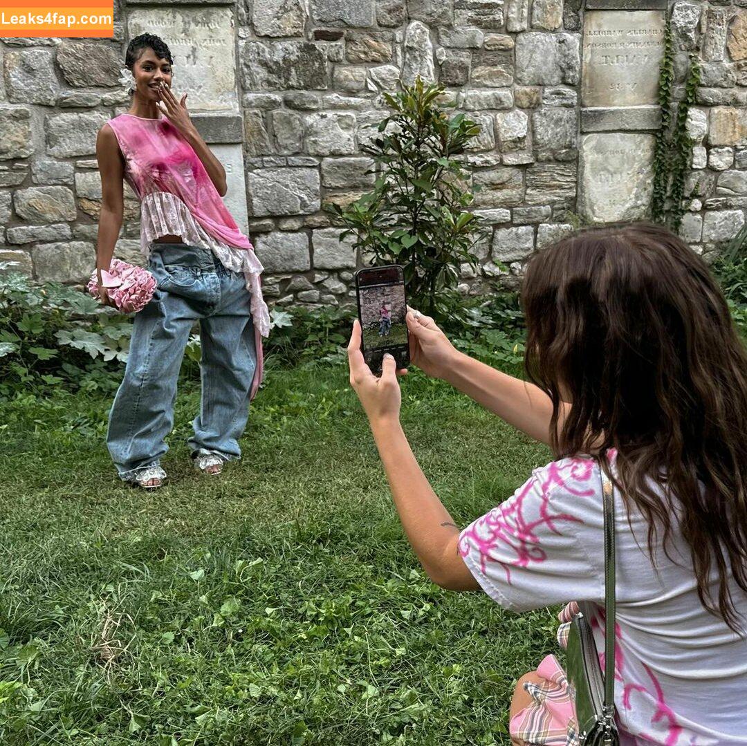 Emma Brooks / emma_brooks / emmabrooks leaked photo photo #1912