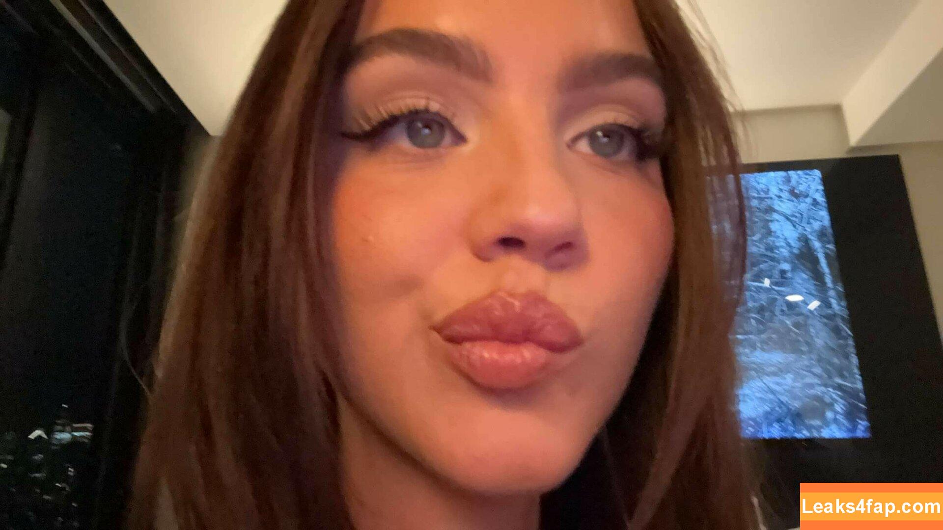 Emma Brooks / emma_brooks / emmabrooks leaked photo photo #1918