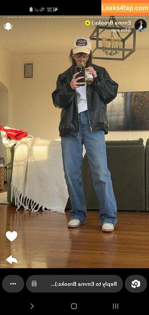 Emma Brooks photo #1027