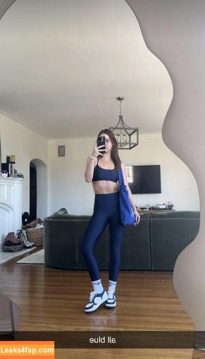 Emma Brooks photo #1039