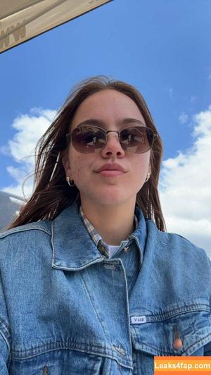 Emma Brooks photo #1049