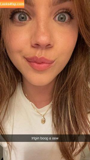 Emma Brooks photo #1052