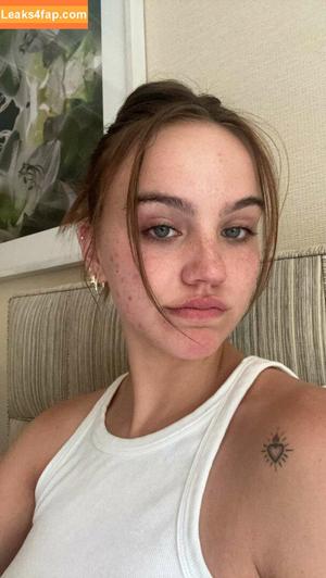 Emma Brooks photo #1061