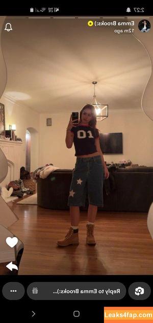 Emma Brooks photo #1079