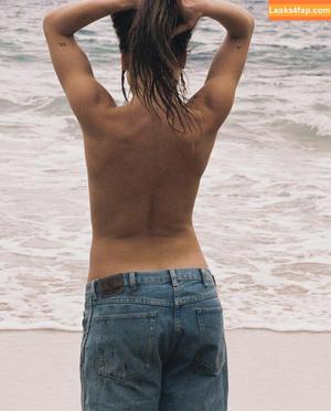 Emma Brooks photo #1085