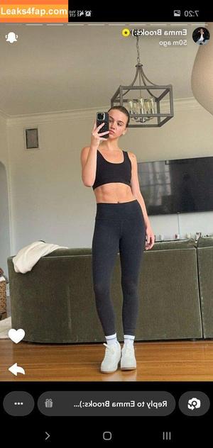 Emma Brooks photo #1086