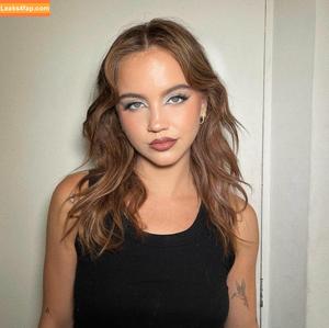 Emma Brooks photo #1113