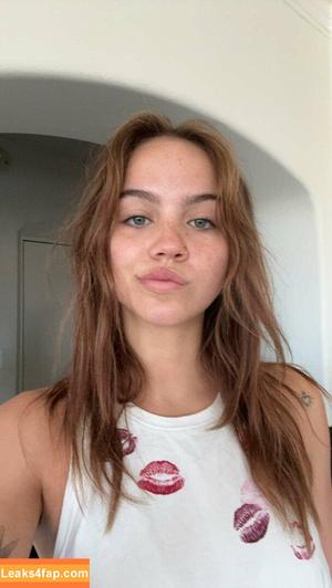 Emma Brooks photo #1124