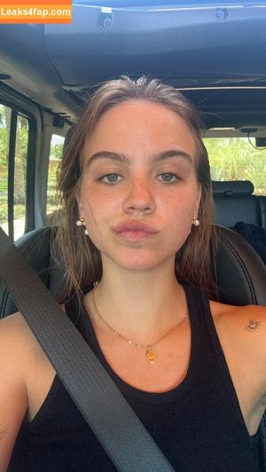 Emma Brooks photo #1148