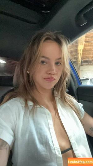 Emma Brooks photo #1195