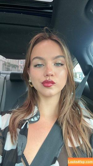 Emma Brooks photo #1207